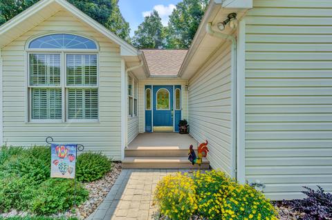 258 Chestnut Pointe Dr, Hardy, VA 24101 photo 6