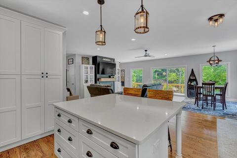 72 Windward Pointe Dr, Moneta, VA 24121 photo 12