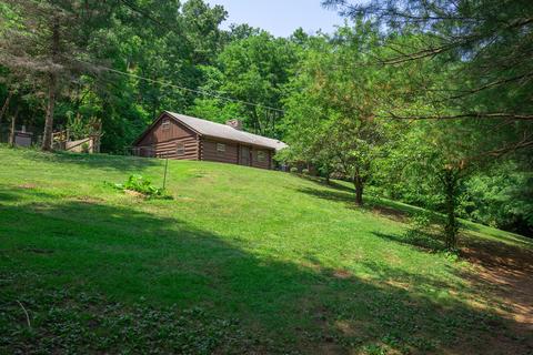 455 Booth Rd, Elliston, VA 24087 photo 17