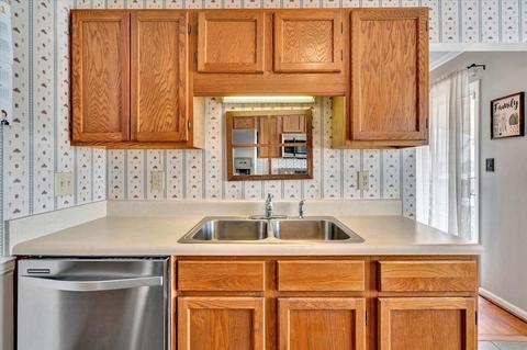 1801 Epps Dr, Salem, VA 24153 photo 9