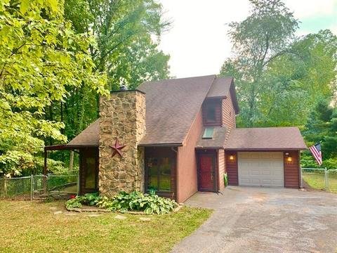 210 Green Violet Dr, Covington, VA 24426 photo 3