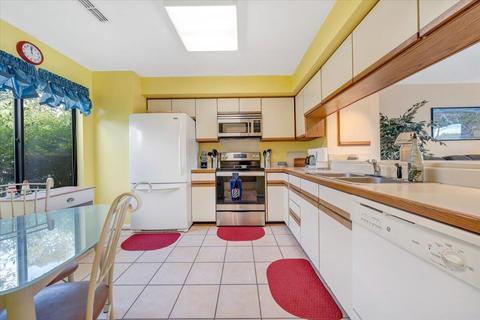 301 Harbor Ridge Dr, Goodview, VA 24095 photo 7
