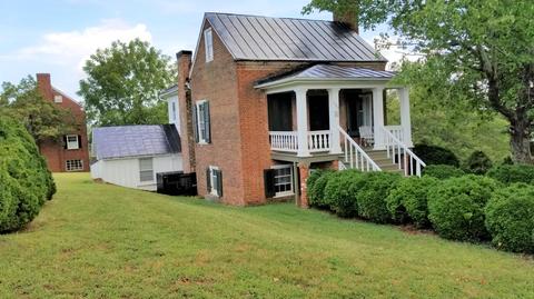 140 Maple Ave, Rocky Mount, VA 24151 photo 1