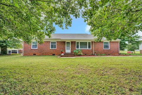 225 Arthur Cir, Ferrum, VA 24088 photo 1