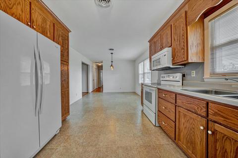 225 Arthur Cir, Ferrum, VA 24088 photo 10