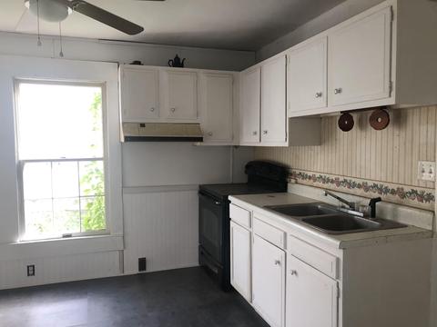 309 E Oak St, Covington, VA 24426 photo 12
