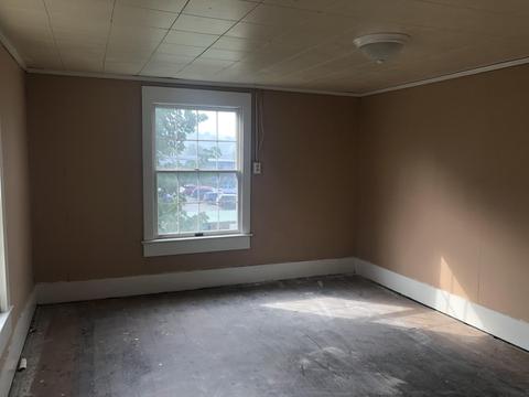 309 E Oak St, Covington, VA 24426 photo 15