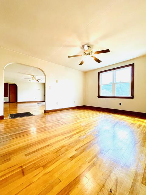 308 E Gordon St, Covington, VA 24426 photo 10