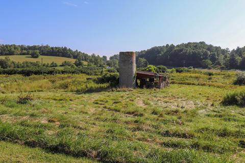 129 Lazy Ln, Floyd, VA 24091 photo 2