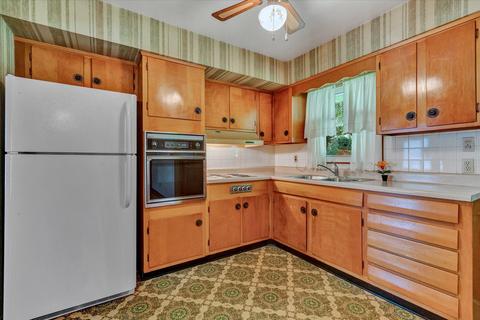 1002 Markham Cir SE, Roanoke, VA 24014 photo 14