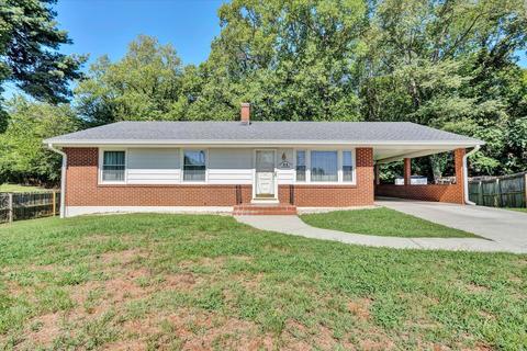 1002 Markham Cir SE, Roanoke, VA 24014 photo 1