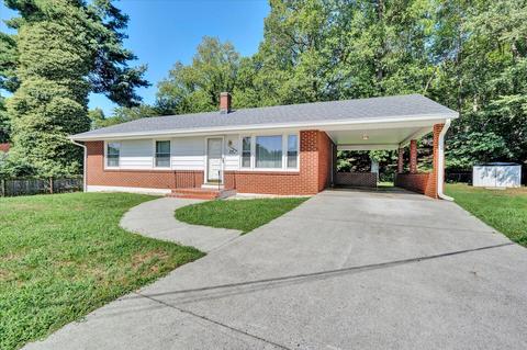1002 Markham Cir SE, Roanoke, VA 24014 photo 2