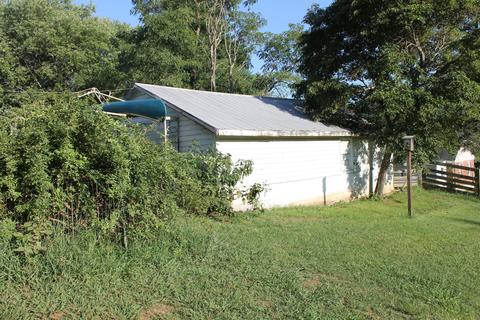 527 4th St, Buchanan, VA 24066 photo 22