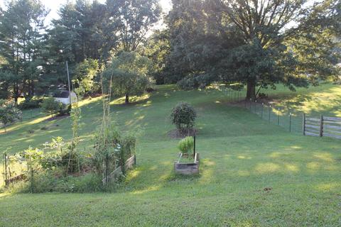 527 4th St, Buchanan, VA 24066 photo 19