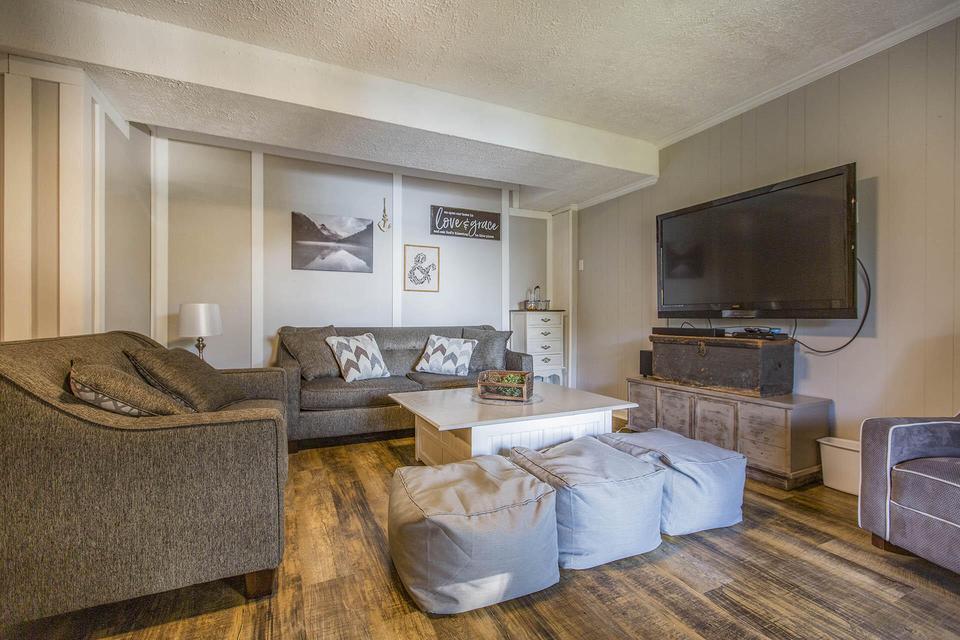  6015 Smith Mountain Rd, Penhook, VA 24137 photo 25