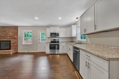 1726 Hidden Forest Dr, Goodview, VA 24095 photo 7
