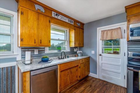 2114 Sago Rd, Penhook, VA 24137 photo 10