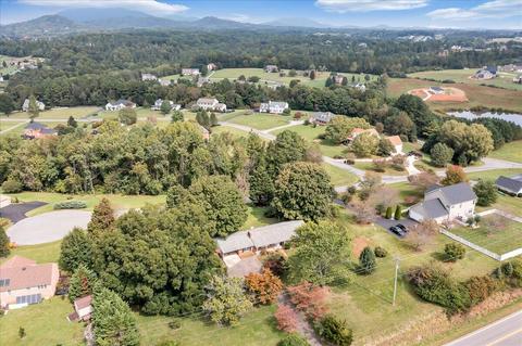 8450 Forest Rd, Goode, VA 24556 photo 14