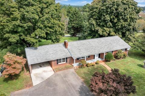 8450 Forest Rd, Goode, VA 24556 photo 4