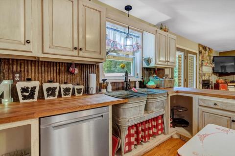 415 Eton Rd, Hardy, VA 24101 photo 16