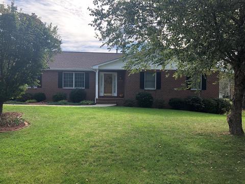 5016 Britaney Rd, Roanoke, VA 24012 photo 1