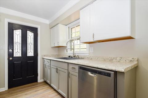 731 Estates Rd SE, Roanoke, VA 24014 photo 4