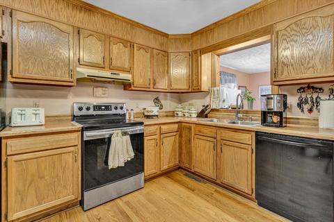 2177 Lipscomb Rd, Moneta, VA 24121 photo 8