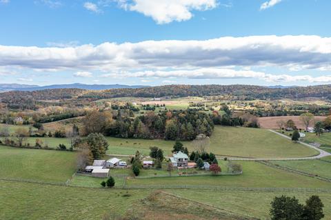 151 Cedar Ln, Buchanan, VA 24066 photo 5