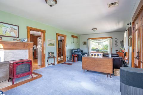 151 Cedar Ln, Buchanan, VA 24066 photo 10