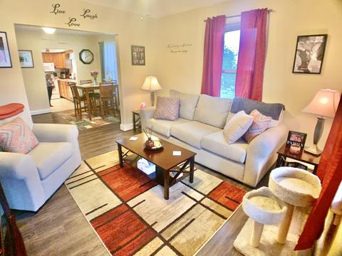 126 E Gordon St, Covington, VA 24426 photo 4