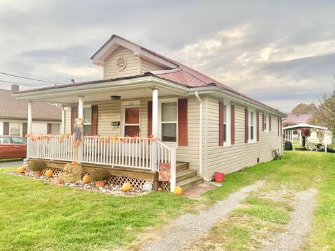 126 E Gordon St, Covington, VA 24426 photo 1