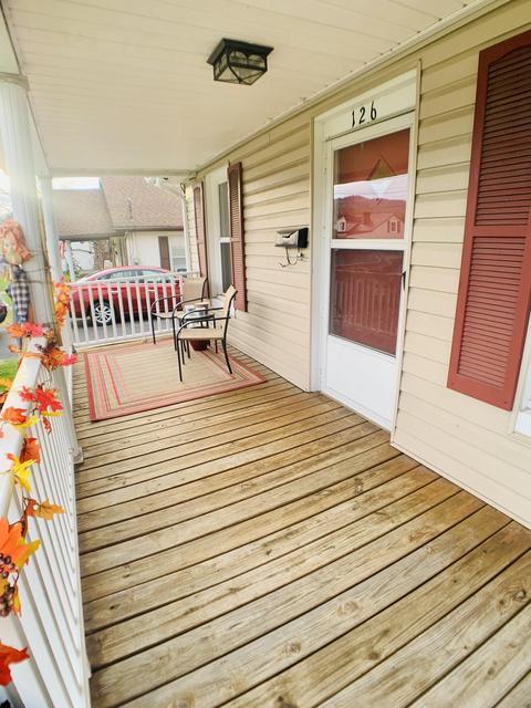 126 E Gordon St, Covington, VA 24426 photo 3