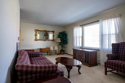 333 E Oak St, Covington, VA 24426 photo 5