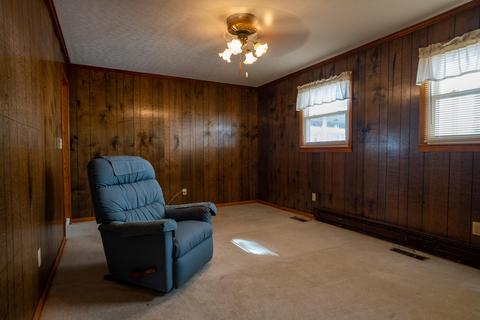 333 E Oak St, Covington, VA 24426 photo 10