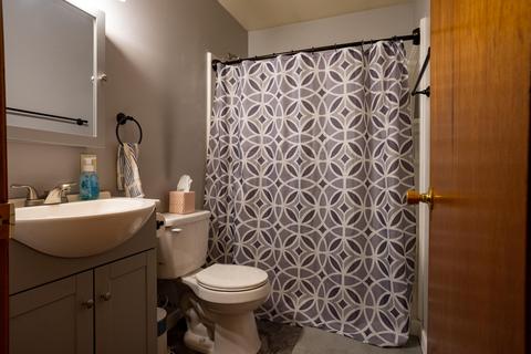 333 E Oak St, Covington, VA 24426 photo 9