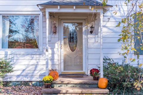 581 Carson Dr, Spout Spring, VA 24593 photo 8