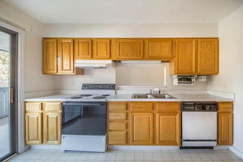 2425 Barnside Ct, Salem, VA 24153 photo 9