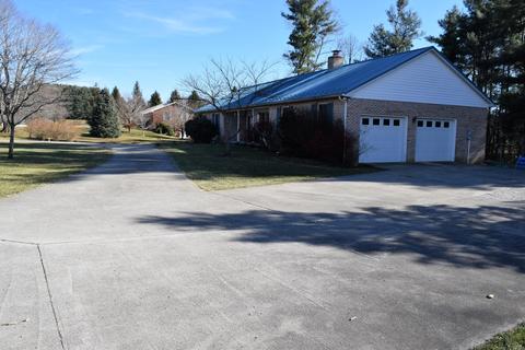 1554 Daniels Run Rd NE, Check, VA 24072 photo 3