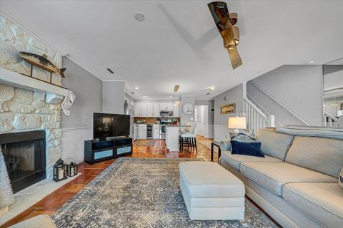 140 Windlass Pointe Dr, Moneta, VA 24121 photo 9