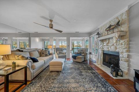 140 Windlass Pointe Dr, Moneta, VA 24121 photo 7