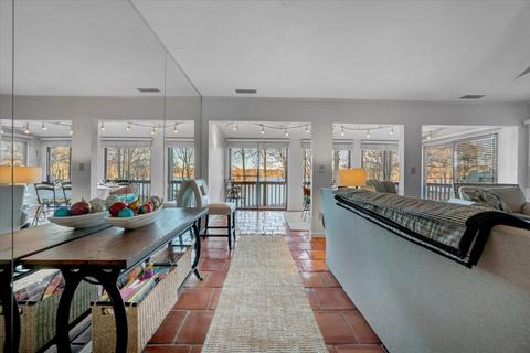 140 Windlass Pointe Dr, Moneta, VA 24121 photo 6