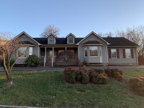 910 8th St, Salem, VA 24153 photo 1