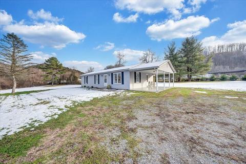 77 Hardbarger Rd, Buchanan, VA 24066 photo 3