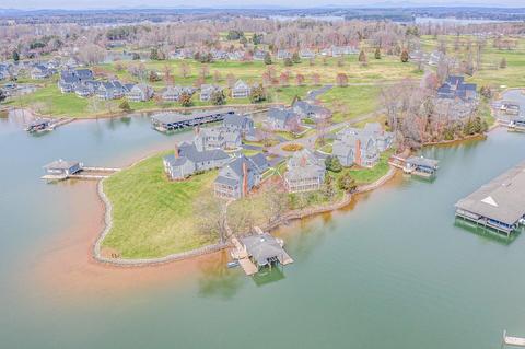 180 Milestone Ln, Penhook, VA 24137 photo 3