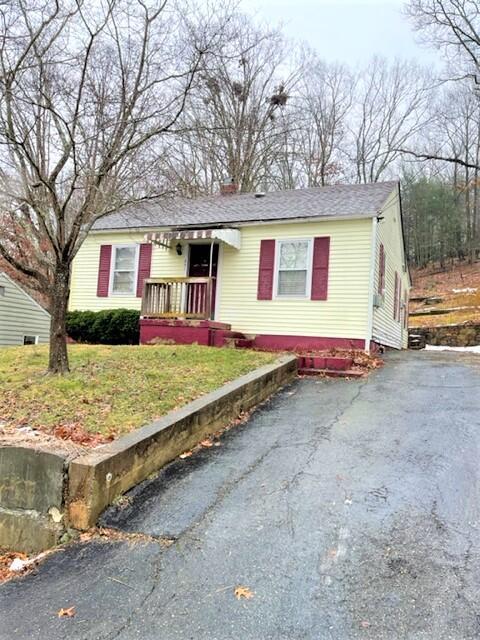231 E Detroit St, Covington, VA 24426 photo 1