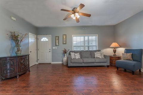 115 Chenault St, Buchanan, VA 24066 photo 3