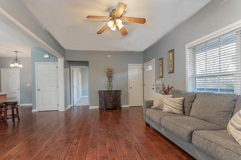 115 Chenault St, Buchanan, VA 24066 photo 5