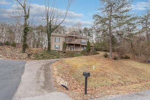 115 Chenault St, Buchanan, VA 24066 photo 50