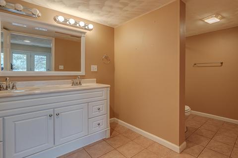 115 Chenault St, Buchanan, VA 24066 photo 40