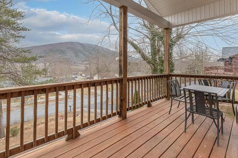 115 Chenault St, Buchanan, VA 24066 photo 49